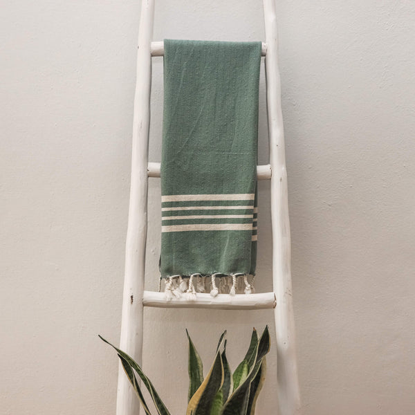 Yasmin C. Green Hand Towel 50x100 cm - 20''x40''